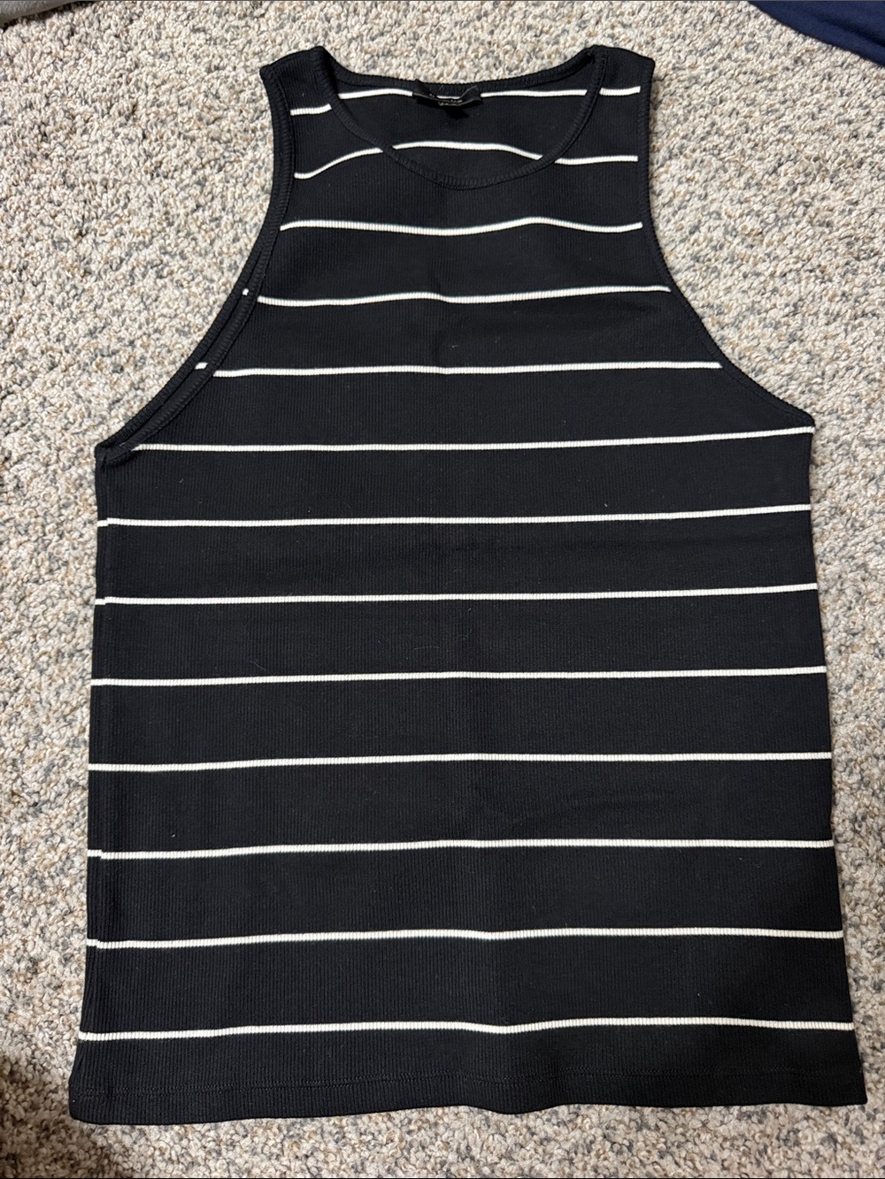 Massimo Dutti medium tank